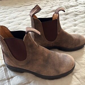 Blundstone Classic Chelsea boots